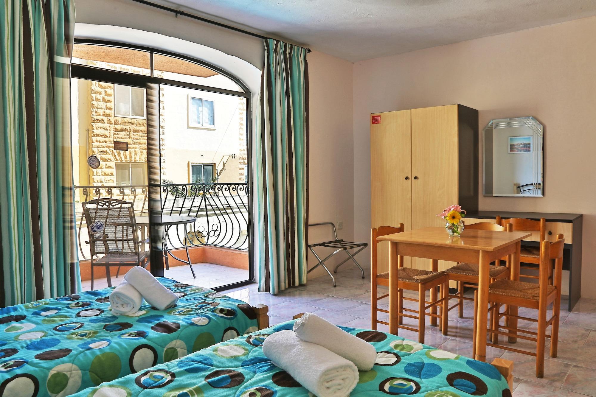 White Dolphin Complex Aparthotel Qawra Exteriör bild