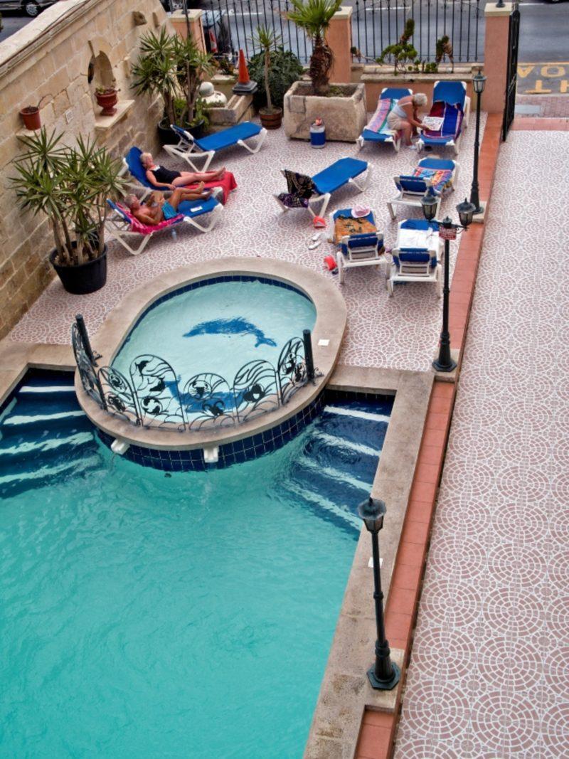 White Dolphin Complex Aparthotel Qawra Exteriör bild